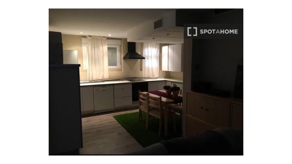 Piso de 2 dormitorios en alquiler en Las Gabias, Granada