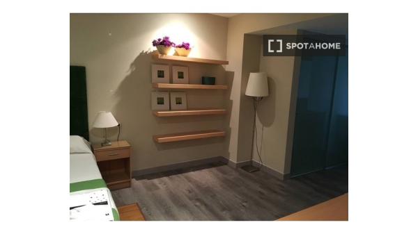 Piso de 2 dormitorios en alquiler en Las Gabias, Granada