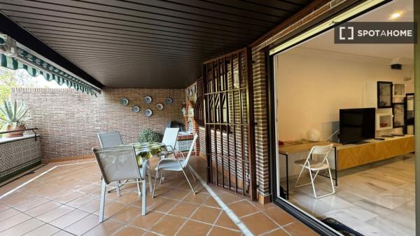 Apartamento entero de 1 dormitorio en Granada