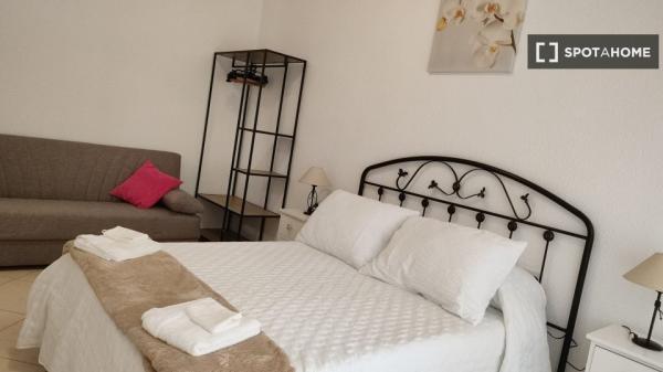 Piso de 3 dormitorios en alquiler en Alicante