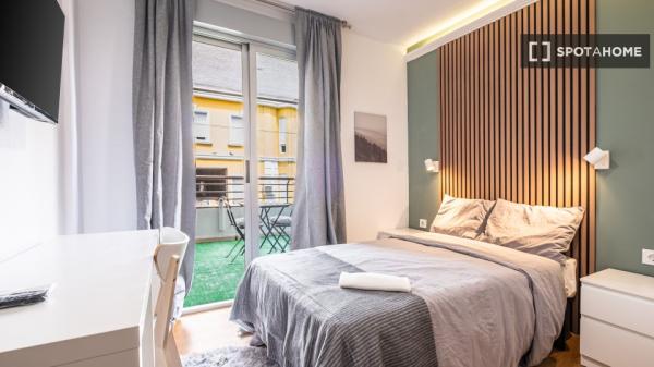 Piso de 5 habitaciones en alquiler en Alicante.