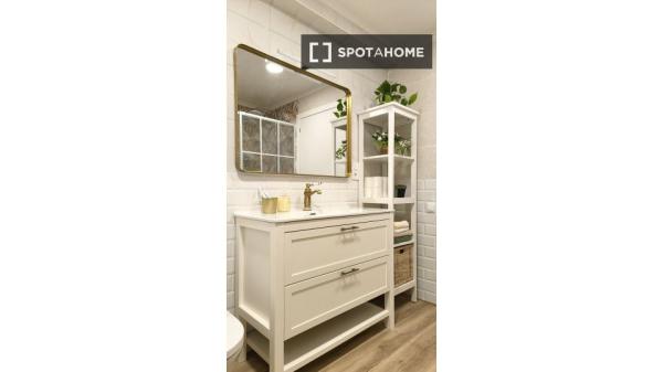 Piso en alquiler de 5 habitaciones en Milagrosa-Arrosadia, Pamplona