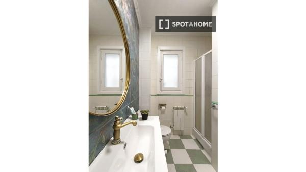 Piso en alquiler de 5 habitaciones en Milagrosa-Arrosadia, Pamplona