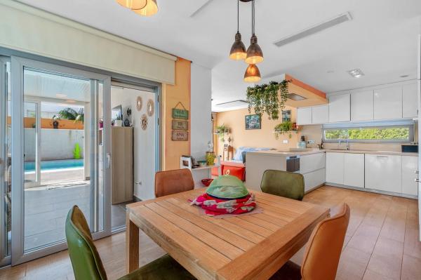 Casa independiente en calle Rambla