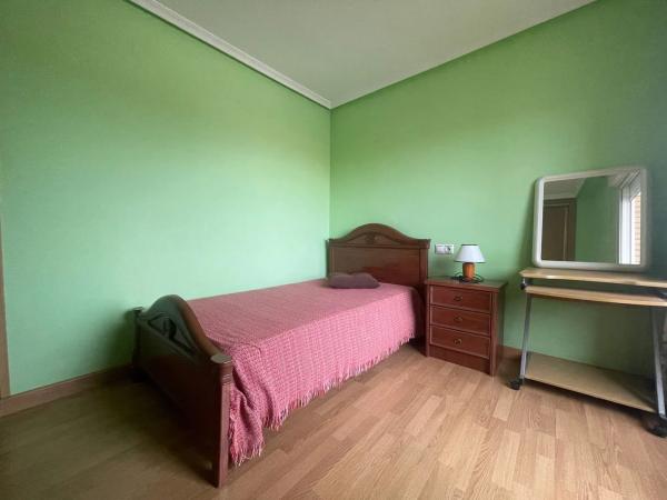 Piso en calle Hugolino Roldán, 3