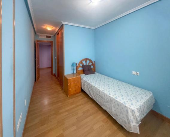 Piso en calle Hugolino Roldán, 3