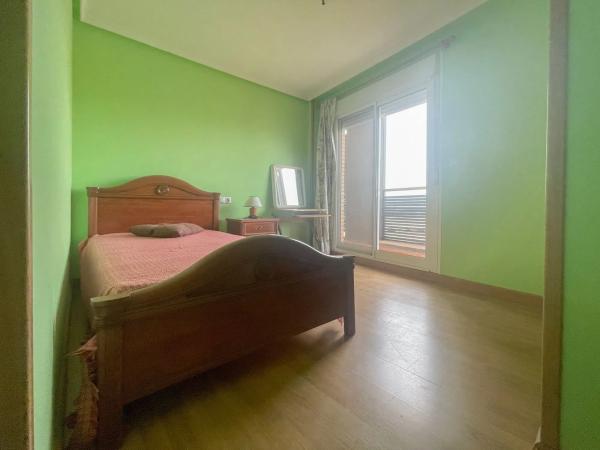 Piso en calle Hugolino Roldán, 3