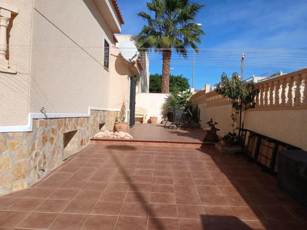 Chalet en calle Rio Serpis