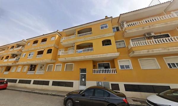 Piso en avenida de la Comunidad Valenciana