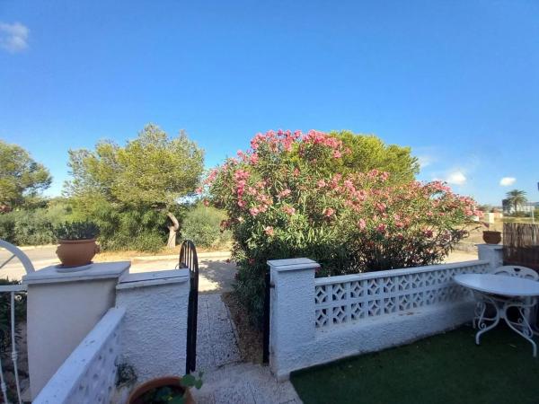 Chalet adosado en Urbanización Pinomar