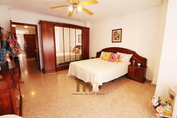 Chalet adosado en calle les Vinyes