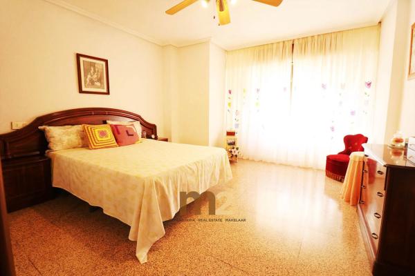 Chalet adosado en calle les Vinyes