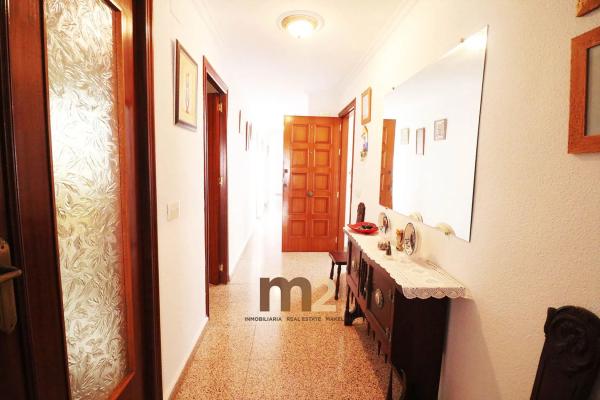 Chalet adosado en calle les Vinyes