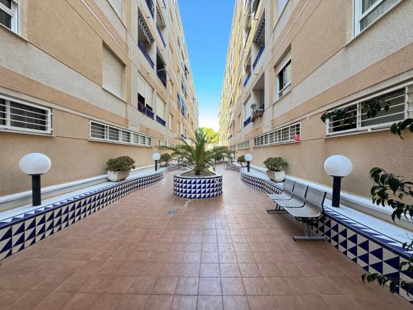 Piso en calle Giner de los Ríos, 29