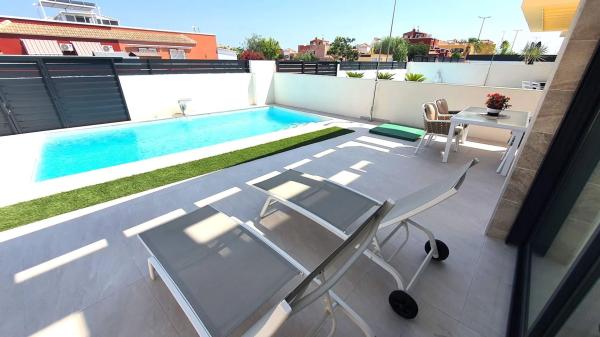 Chalet adosado en calle Chumbera