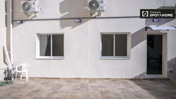 Chambre à louer dans un appartement de 11 chambres à Valence