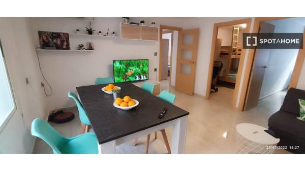 Piso de 3 habitaciones en alquiler en Valencia