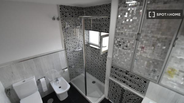 Chambre dans un appartement partagé à Almería