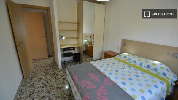 Zimmer in Wohngemeinschaft in Almería