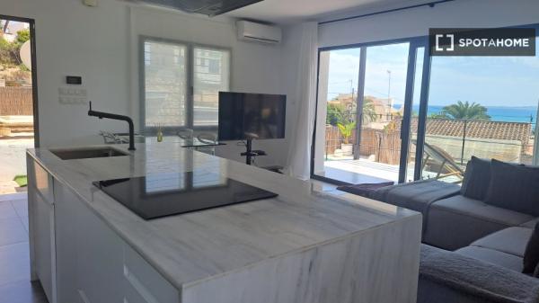 Piso de 2 dormitorios en El Campello, Alicante.