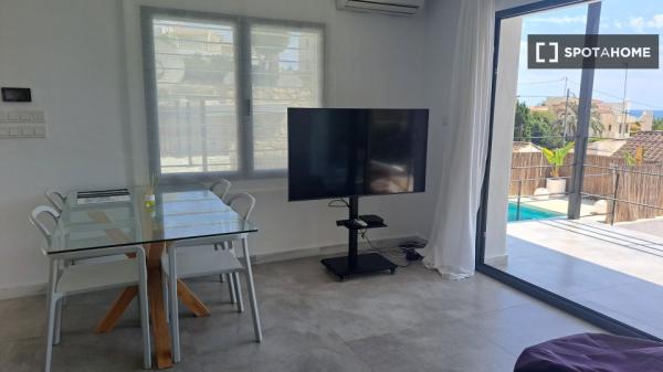 Piso de 2 dormitorios en El Campello, Alicante.