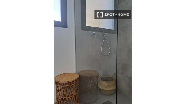 Piso de 2 dormitorios en El Campello, Alicante.