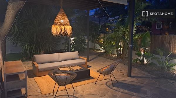 Piso de 2 dormitorios en El Campello, Alicante.