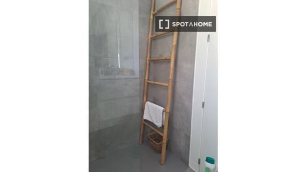 Piso de 2 dormitorios en El Campello, Alicante.