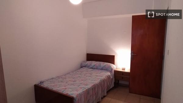 Piso de 3 habitaciones en alquiler en Godella