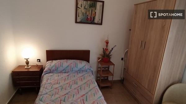 Piso de 3 habitaciones en alquiler en Godella
