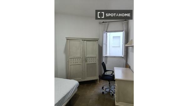 Habitación en piso compartido en Jaén