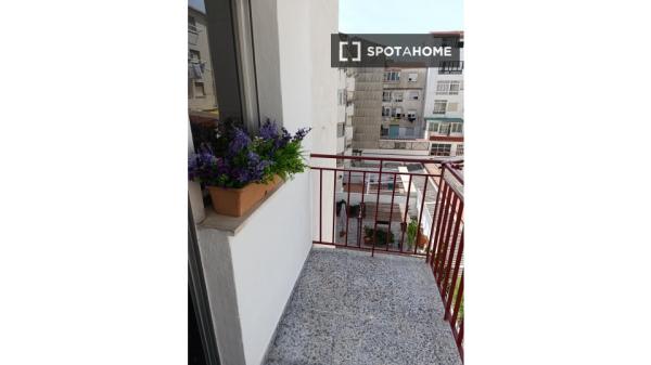 Pokój w mieszkaniu współdzielonym w Alcoi