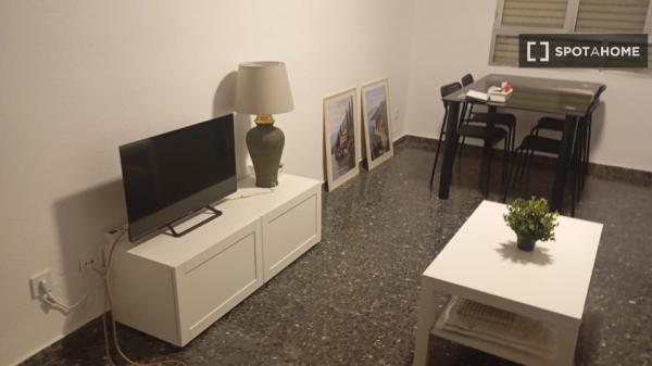 Room in shared apartment in Alcoi