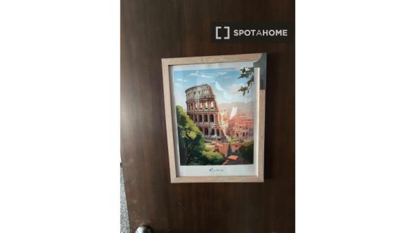 Room in shared apartment in Alcoi