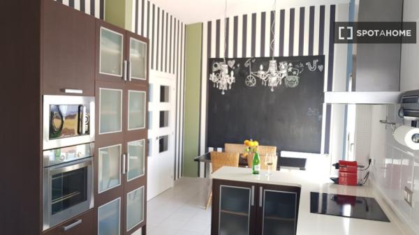 Apartamento de 3 habitaciones en alquiler en El Astillero