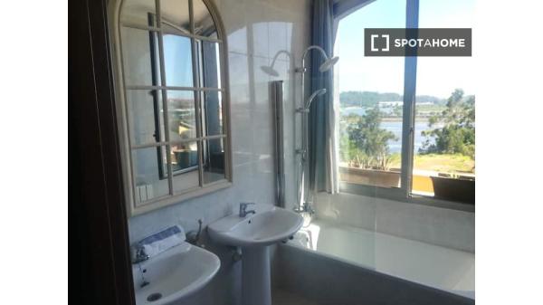 Apartamento de 3 habitaciones en alquiler en El Astillero