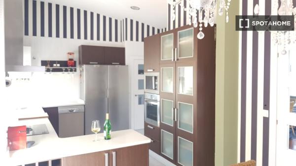Apartamento de 3 habitaciones en alquiler en El Astillero