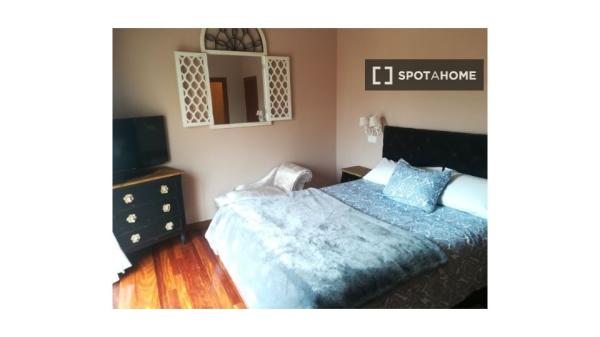 Apartamento de 3 habitaciones en alquiler en El Astillero