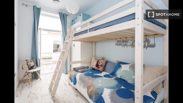 Chambre dans un appartement partagé à Cadix