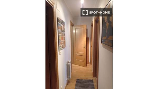 Piso completo de 2 dormitorios en Vigo