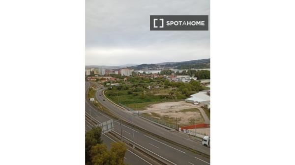 Piso completo de 2 dormitorios en Vigo