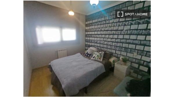 Piso completo de 2 dormitorios en Vigo