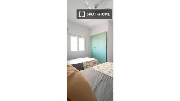 Piso entero de 2 dormitorios en Torre de la Horadada