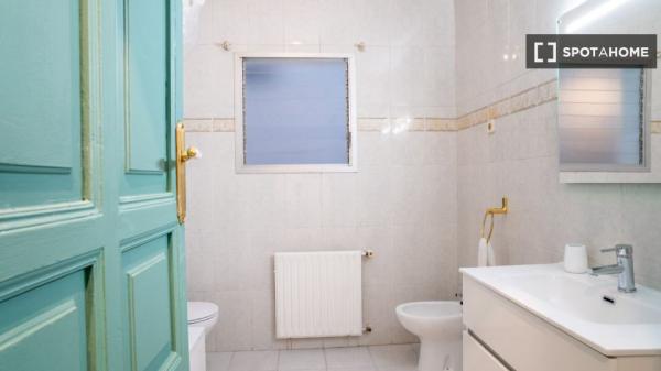 Pokój we wspólnym mieszkaniu w València