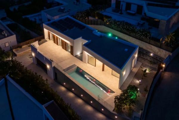 Moderna villa de lujo en La Fustera