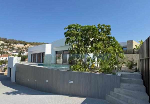 Moderna villa de lujo en La Fustera