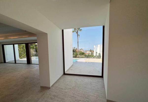 Moderna villa de lujo en La Fustera