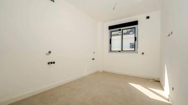 Villa Avda Juan Pablo II R2.12A