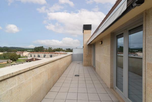 Edificio Los Rosales 28