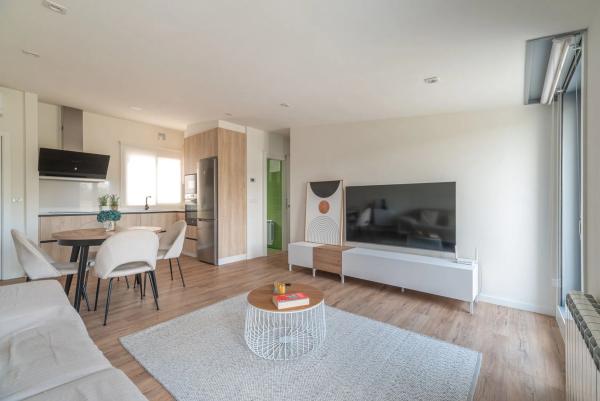 Edificio Los Rosales 28